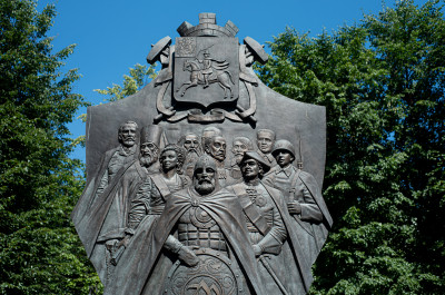 Памятник 700-летия города Клин