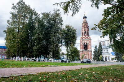 Бронницкая колокольня в храмовом комплексе в Бронницах