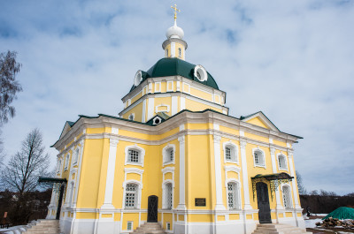 Усадьба капитана Ивана Тараканова, Церковь Михаила Архангела