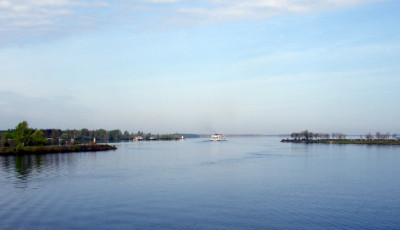 Теплоходные прогулки в Дубне