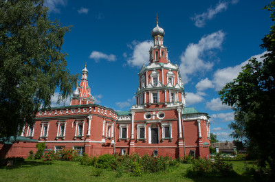 Церковь Смоленской иконы Божьей Матери в Софрино
