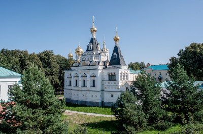 Успенский Кафедральный собор в Дмитровском кремле