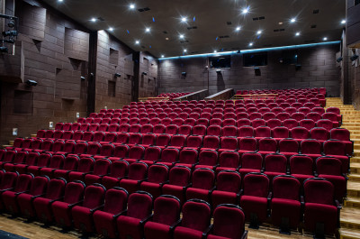 Химки, театр «Наш Дом», большая сцена