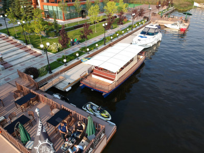 Яхт-клуб Water House