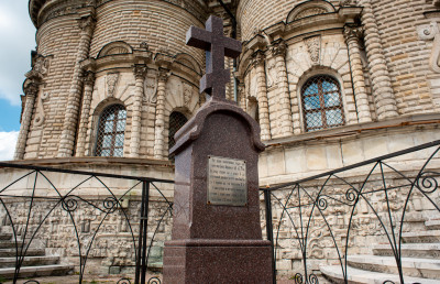 Знаменская церковь в Дубровицах