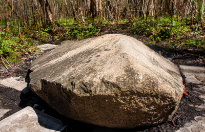 Киндяковский (Шутов) камень