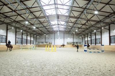 Конноспортивный клуб Maxima Stables