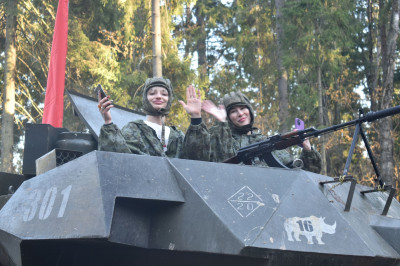 База экстремального отдыха и катания на танках «Фотон»