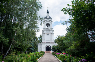 Село Авдотьино, Тихвинская церковь