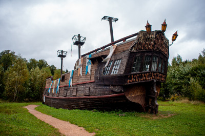 Блог-тур: усадьба Середниково, киногород Piligrim Porto, усадьба Шахматово