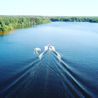 Катерный вейк-клуб Wave Motion