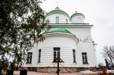 Весенние виды Церкви Успения Пресвятой Богородицы в Подсосино