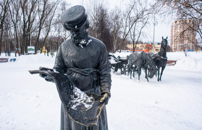 Долгопрудный, Памятник кучеру, парк