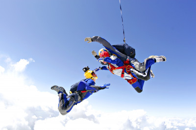 Прыжки с парашютом в «Аэрограде Коломна»