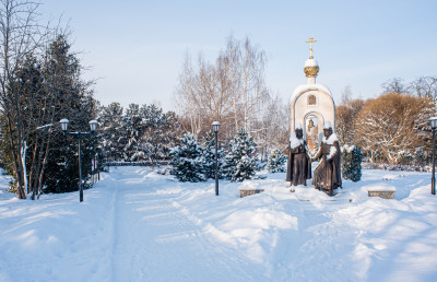 Дмитров, Дмитровский кремль, Петр и Феврония