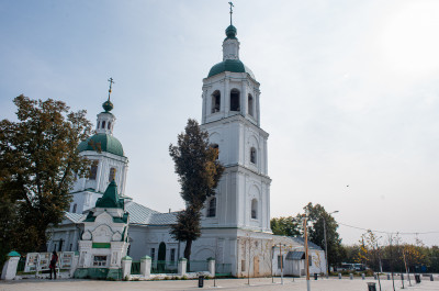 Зарайск, площадь Революции, Церковь Троицы Живоначальной (Троицкая церковь)