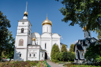 Дмитровское направление. Дмитров. Борисоглебский мужской монастырь. Борисоглебский собор, часовня Святого духа