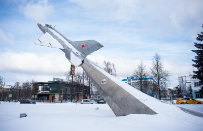 Жуковский, памятник МиГ-21