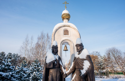Дмитров, Дмитровский кремль, Петр и Феврония