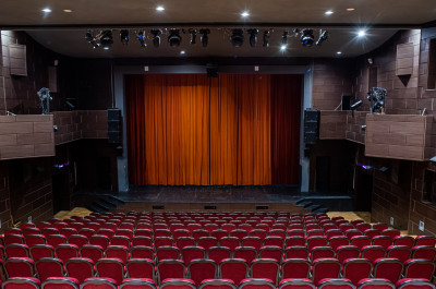 Химки, театр «Наш Дом», большая сцена