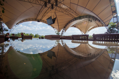 Яхт-клуб Water House