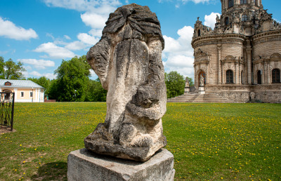 Знаменская церковь в Дубровицах